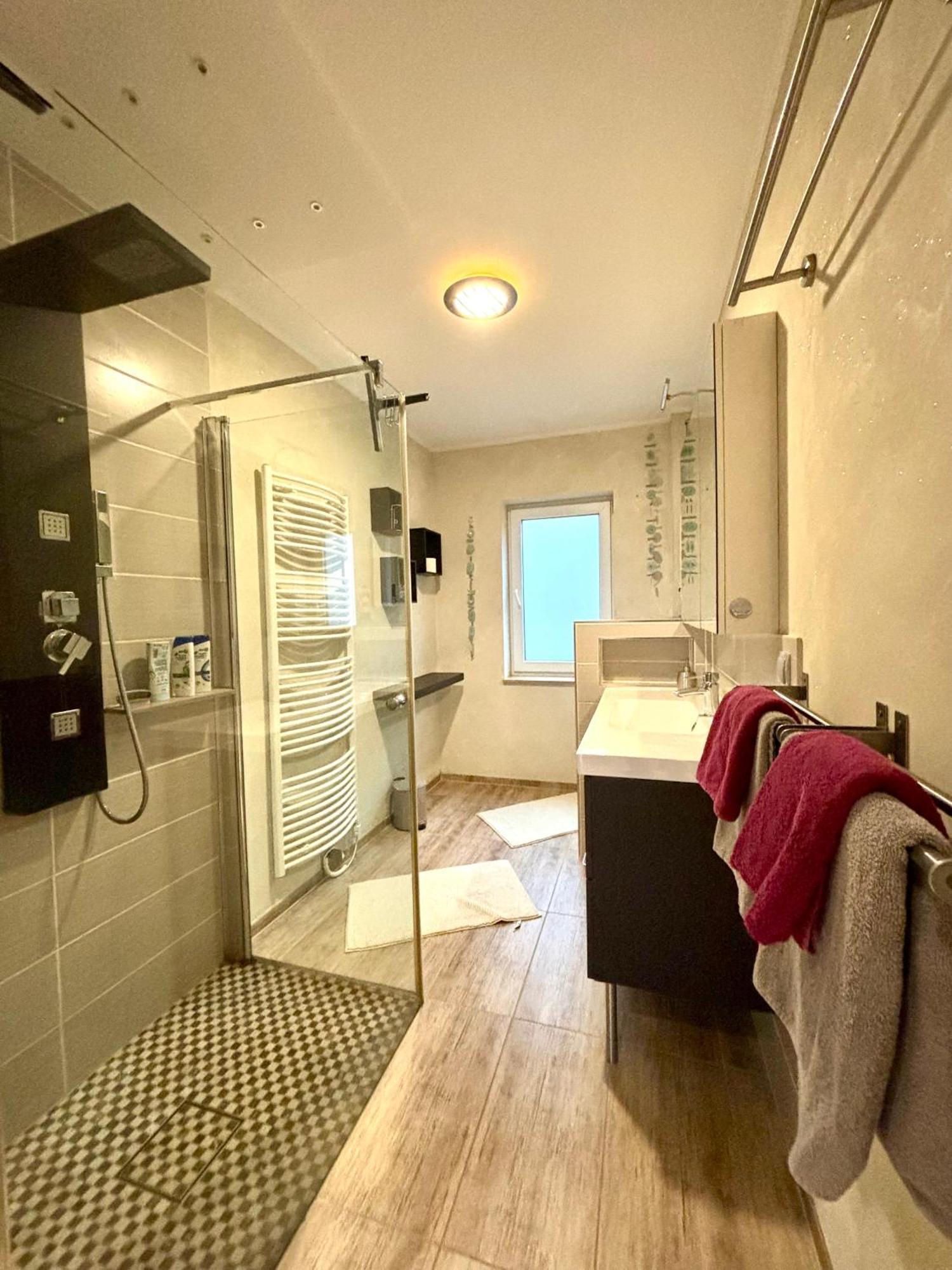 Grosse Wohnkueche, Terrasse, Schlafzimmer Am Steinhuder Meer, Wlan, Parkplatz, Fussbodenheizung, 70Qm Вунсторф Екстериор снимка